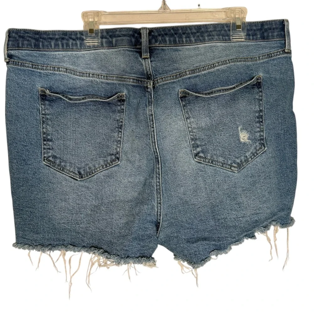 Torrid Plus Size 20 High Rise‎ Denim Shorts Distressed Frayed Cutoff Boho Grunge